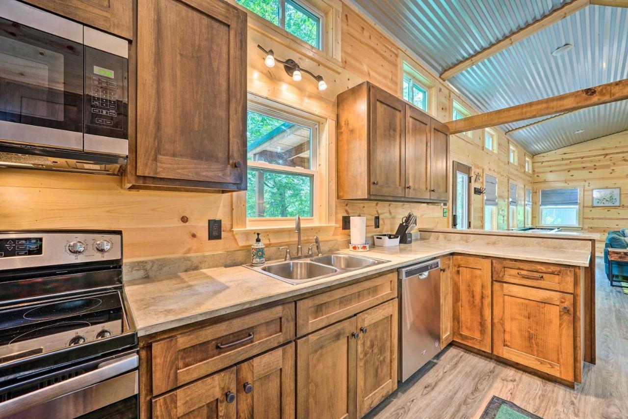 Stylish Cabin By Beavers Bend Hot Tub And Fire Pit Broken Bow Exterior photo